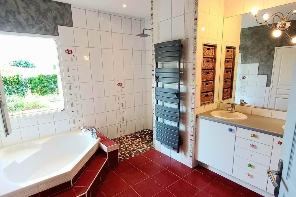 Villa 140 M² Hab. Avec Piscine カストル エクステリア 写真